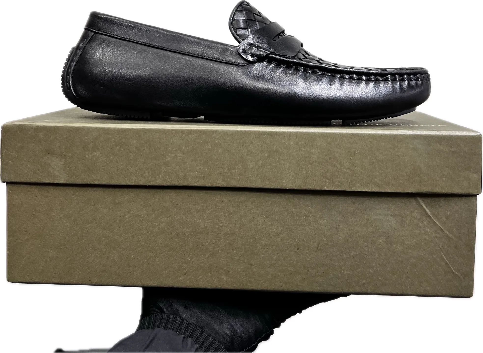Factory price 480 BV〰️Purely handmade classic men's beanie shoes👉👉driving shoes, slip-on shoes, woven with cowhide imported from Italy, 💕water-dyed cowhide lining, 🔊original outsole, waterproof platform design, comfortable on the feet. A good choice for traveling and driving, two colors available, code number: 38-44, (45 can be customized)